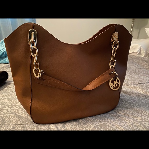 Michael Kors camel purse - Picture 1 of 8